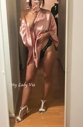 Escorts Vancouver, British Columbia GORGEOUS - SPUNKY - PLAYFUL & FUN. KINK & FETISH FRIENDLY -- Reputable