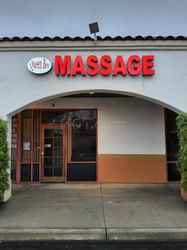 Brea, California Queen Bee Massage