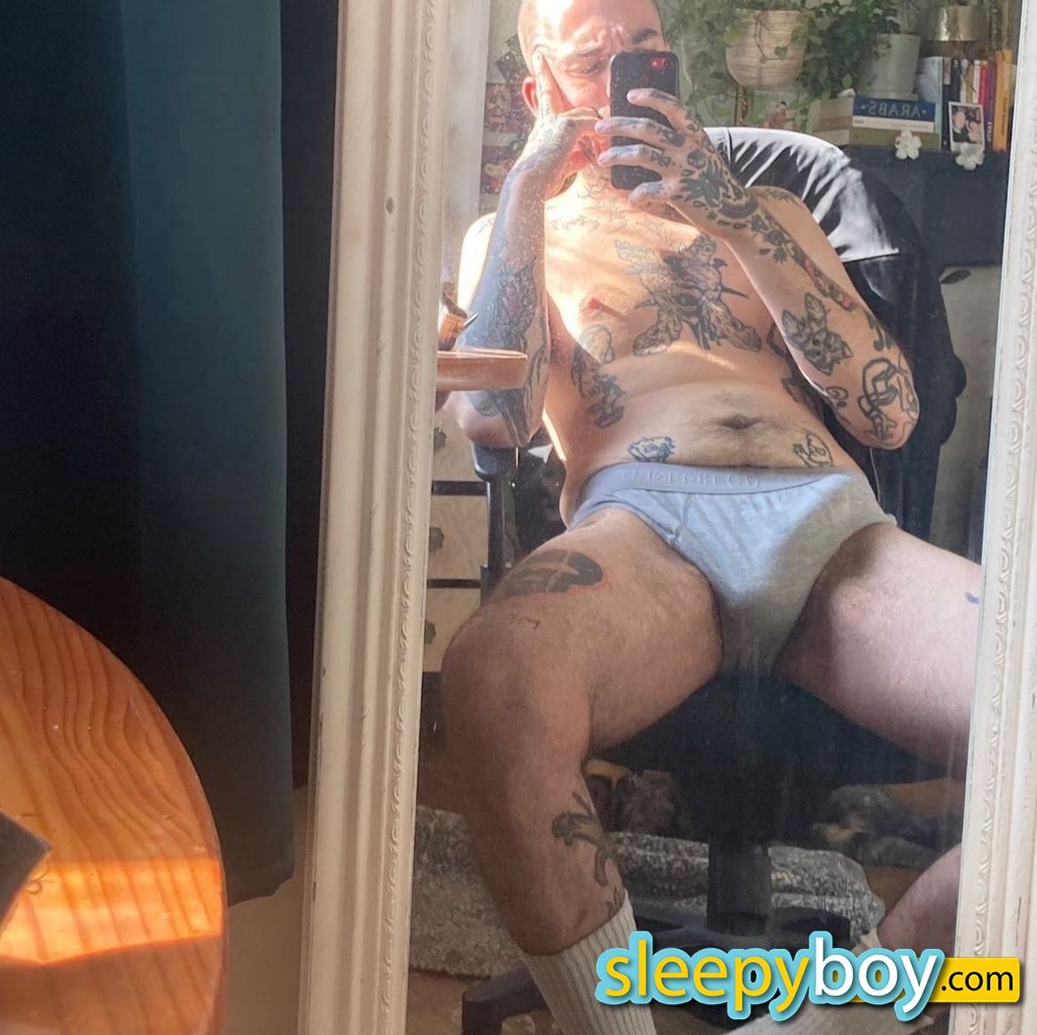 Manu,  30yrs 
								Bristol, UK - SouthWest