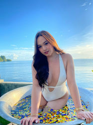 Escorts Makati City, Philippines Ts Ariana