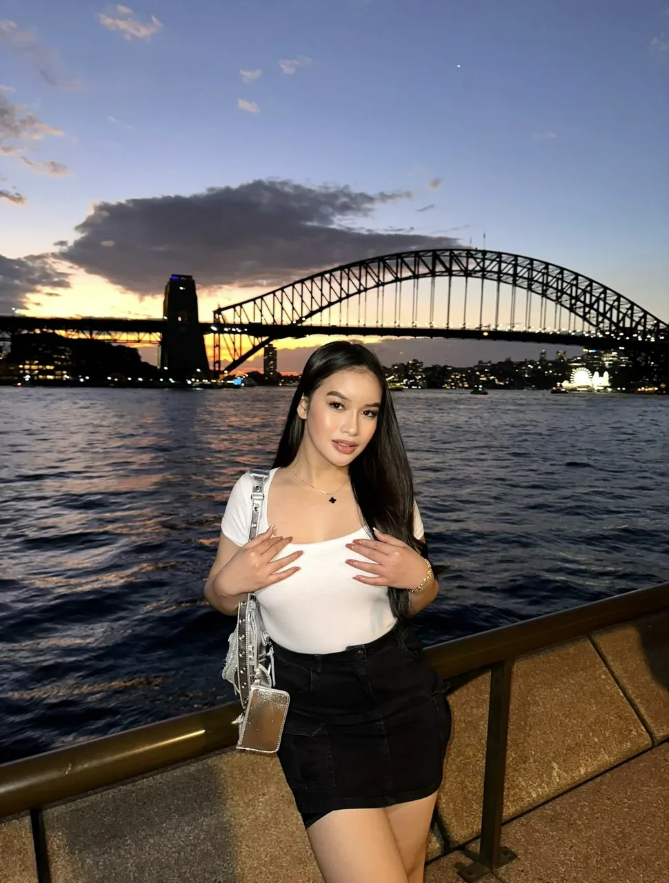 Escorts Manila, Philippines TS VERSATILE / GFE Experience