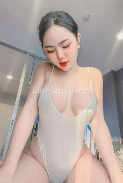 Escorts Kuwait Nana