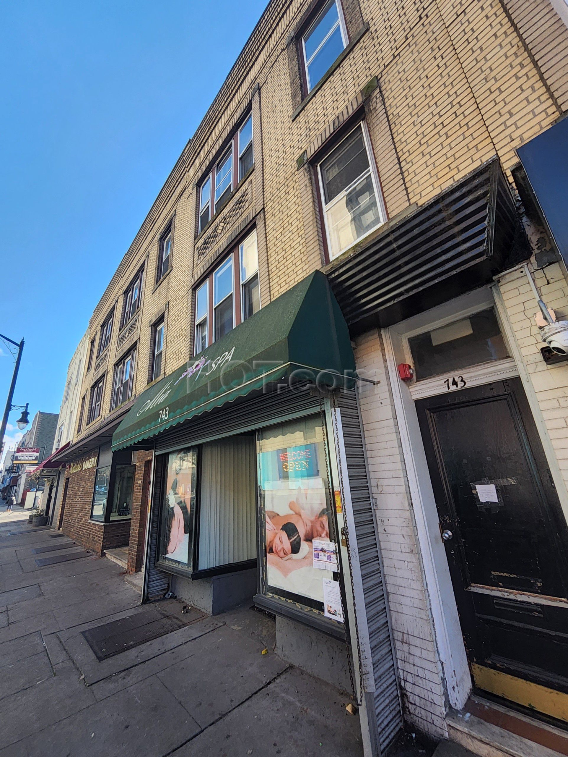 Jersey City, New Jersey Mia Spa Massage