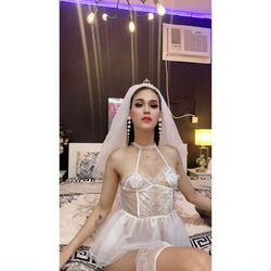 Escorts Abu Dhabi, United Arab Emirates Lexie