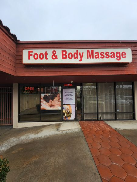 Massage Parlors Spring Valley, California Foot & Body Massage