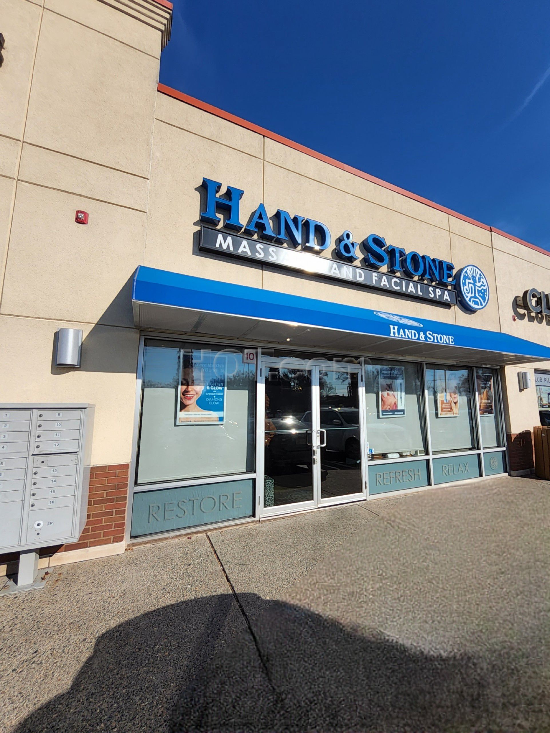 Clifton, New Jersey Hand and Stone Massage and Facial Spa