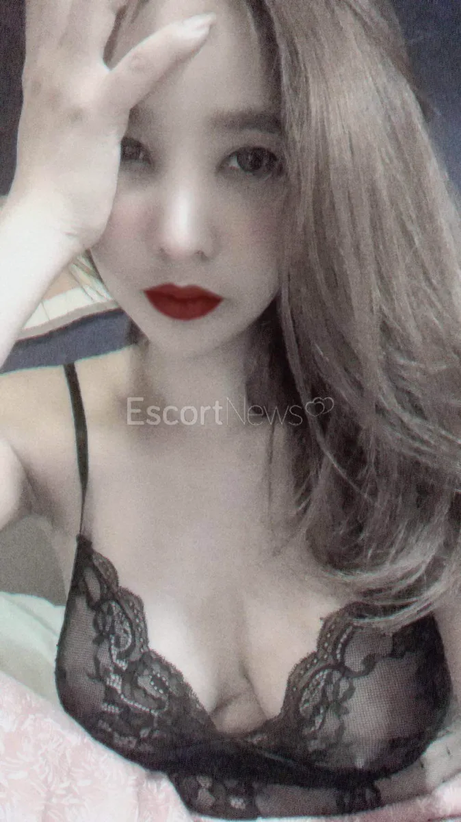 Escorts Vietnam Mina