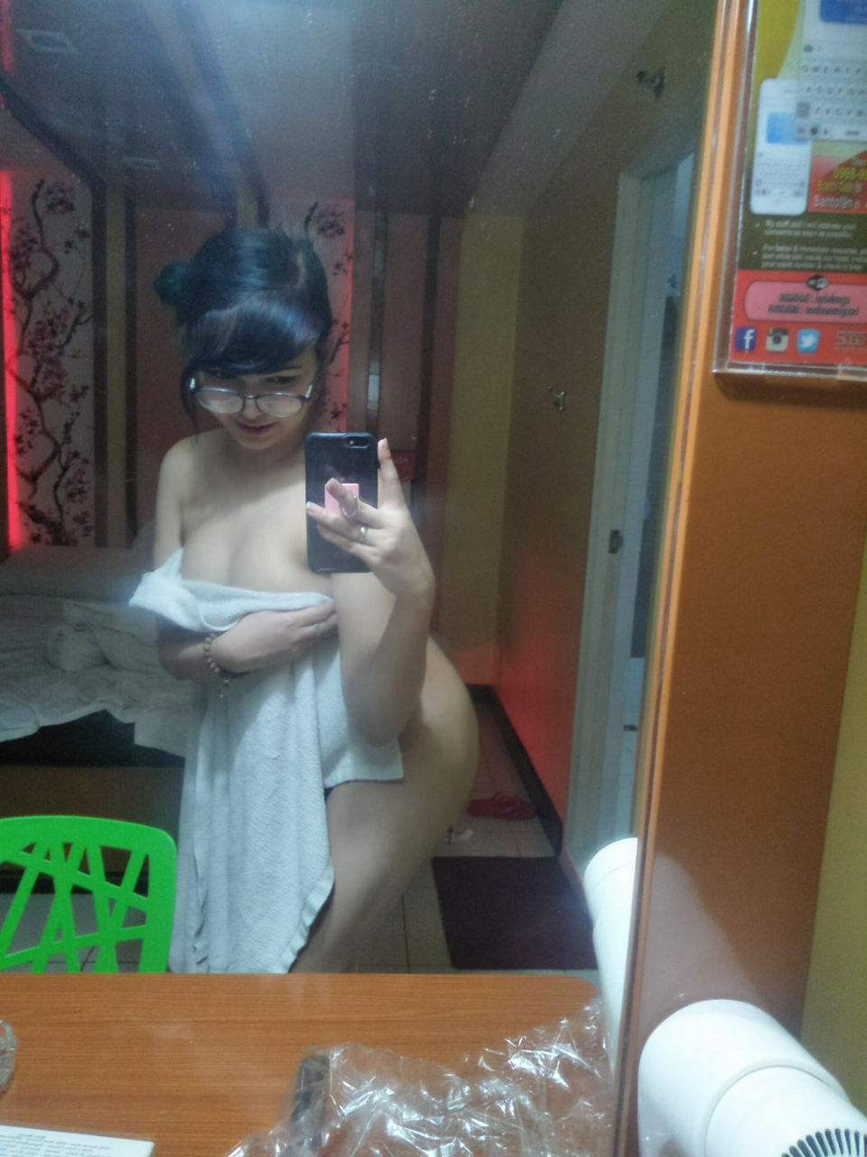 Escorts Manila, Philippines FUNtastic erotic Lilly Cruz