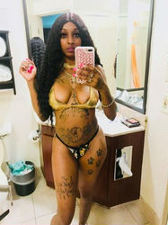 Escorts Cleveland, Ohio 🥫🥰Petite!!👑Juicy Ebony Goddess 💃🏽 Pussy popping👑Queen🥳🥫💃🏽Candice Cromwell!! 💋