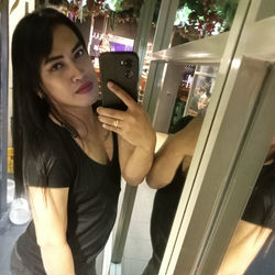 Escorts Makati City, Philippines izha