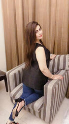 Escorts Dubai, United Arab Emirates Ridhima Busty Milf