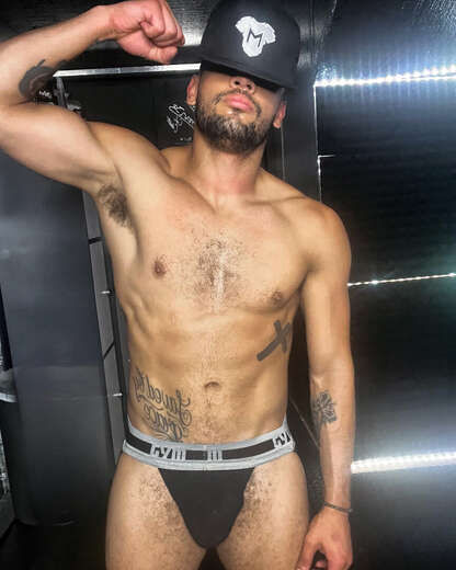 Escorts Midtown, North Carolina Bi Racial Light-skin Jock