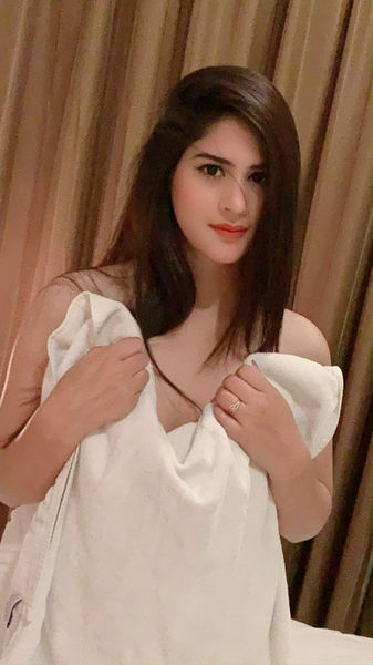 Escorts Al Fujairah City, United Arab Emirates Saniya Indian Girl