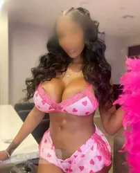 Escorts Niagara Falls, Ontario ROLEPLAY & CIM FAVORITE FETISHDFK-DATY-Curvy -BIG TITTS -