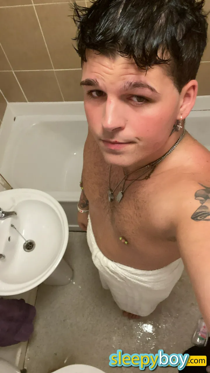 Escorts Glasgow, Scotland Kyle,  21yrs 
								Glasgow, UK - Scotland