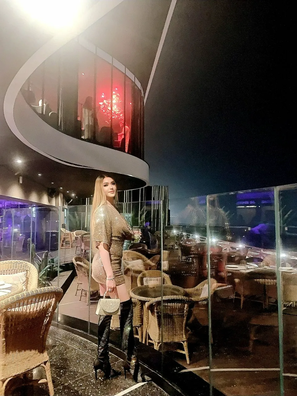 Escorts Abu Dhabi, United Arab Emirates QUEEN GODDESS NATASHA