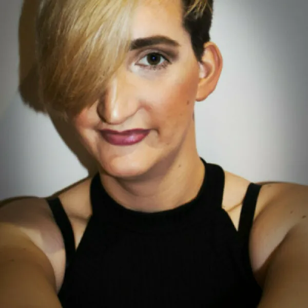 Escorts Laura English