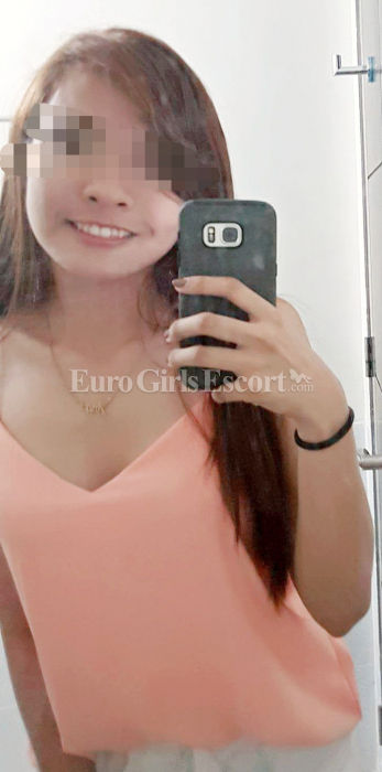 Escorts Makati City, Philippines Veronica