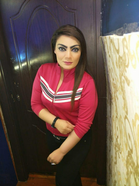 Escorts Sharjah, United Arab Emirates Ghazal Busty Milf