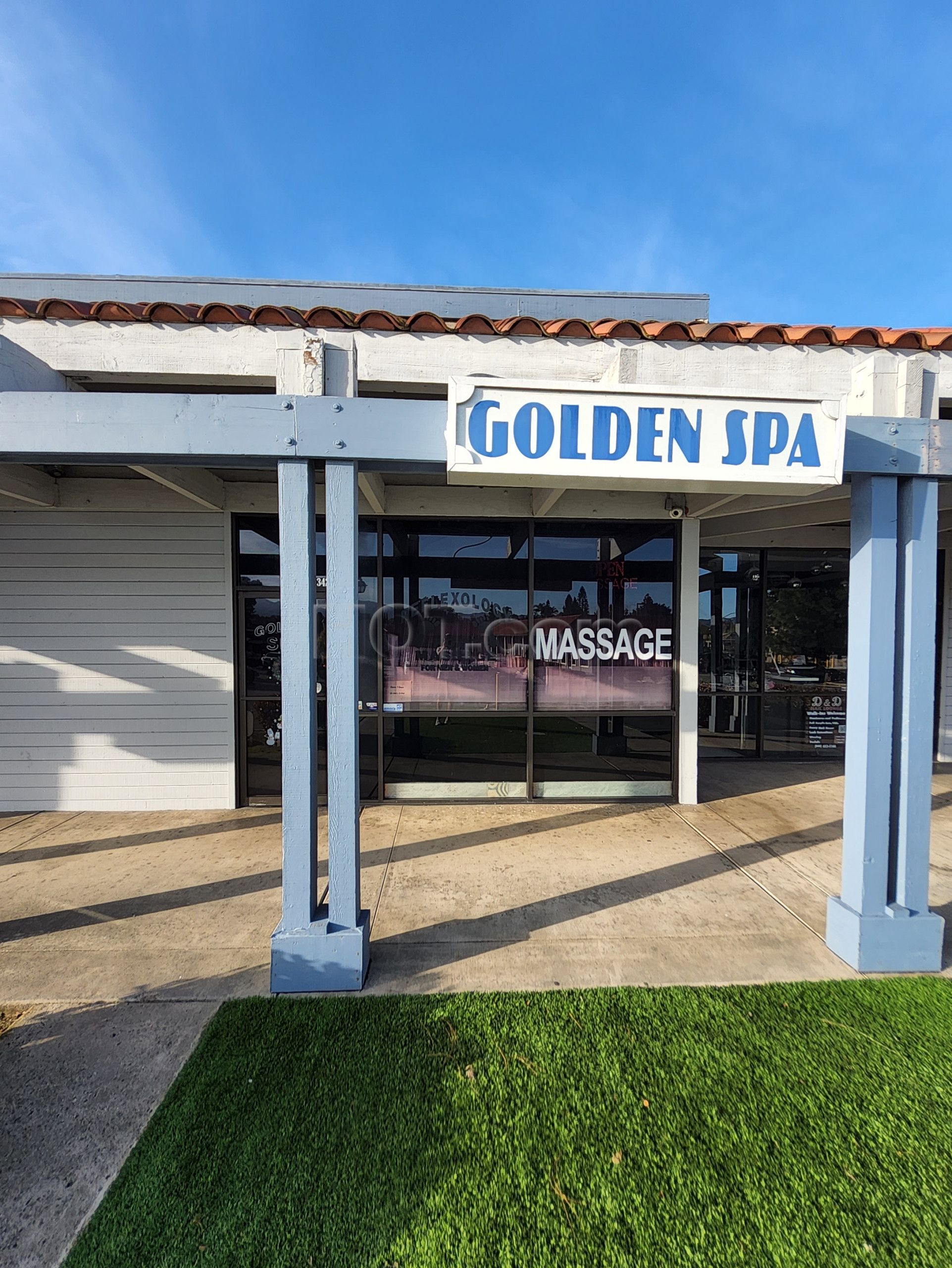 Lake Forest, California Golden Spa