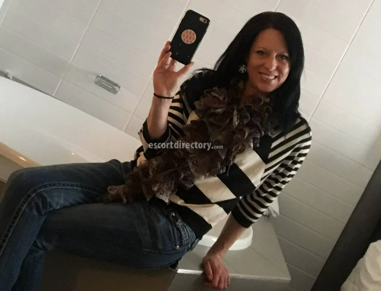 Escorts Edmonton, Alberta Stephanie_Cherry_Bomb