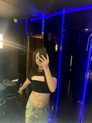 Escorts Manila, Philippines steph meet/camshow