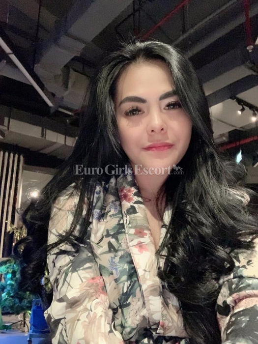 Escorts Jakarta, Indonesia Andini