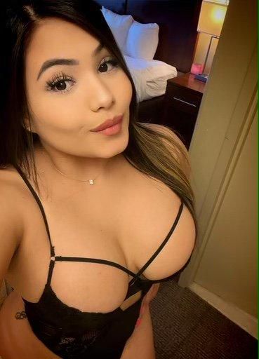 Sexy latina available