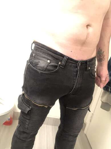 Escorts Calgary, Alberta Handsome tattoo jock boy