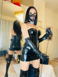 Escorts Abu Dhabi, United Arab Emirates I am Cat Woman! Give me Roar!