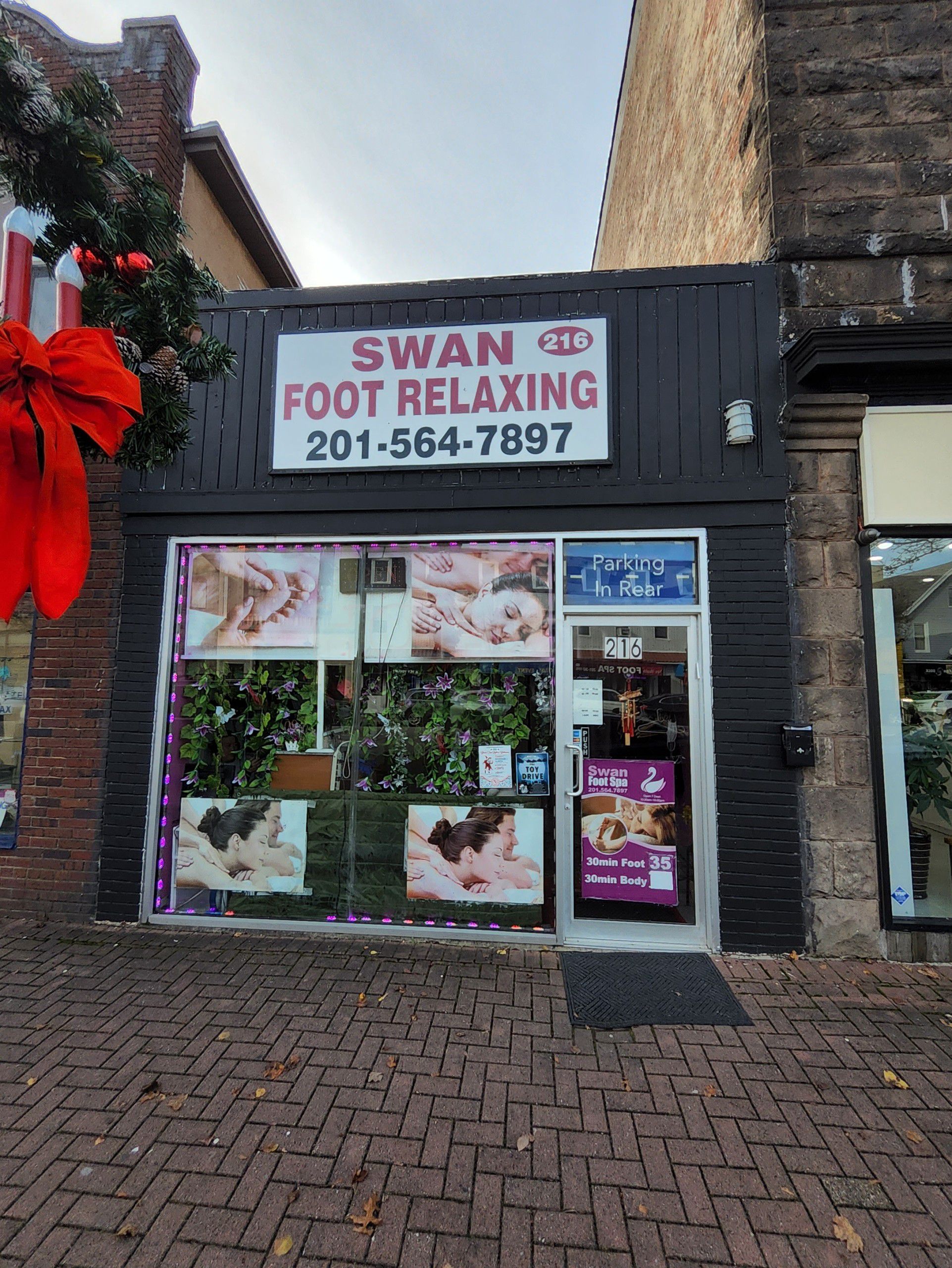 Closter, New Jersey Swan Foot Relax