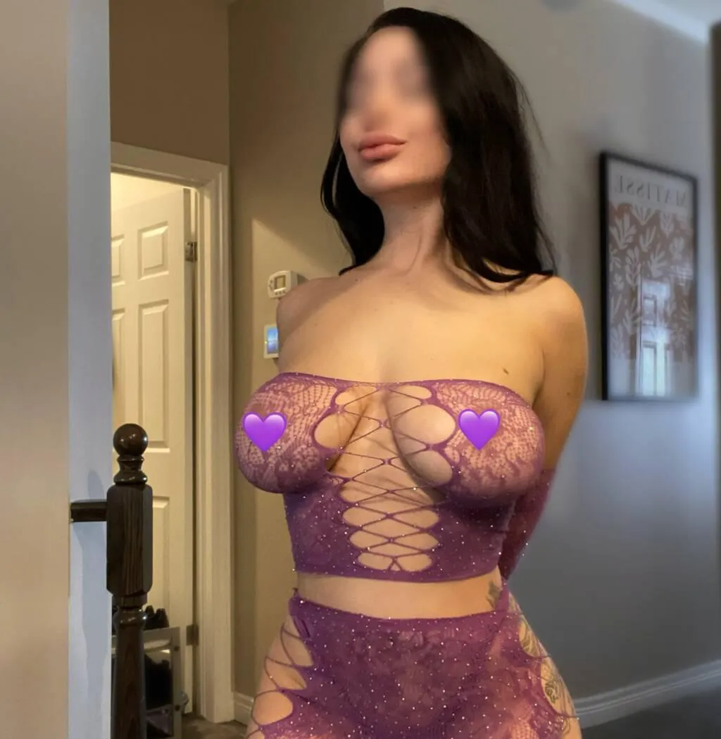 Escorts Oakville, Ontario Natalie