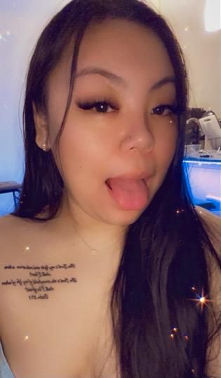 COME PLAY WITH YOUR FAVORITE ASIAN SLUT 🥰😘