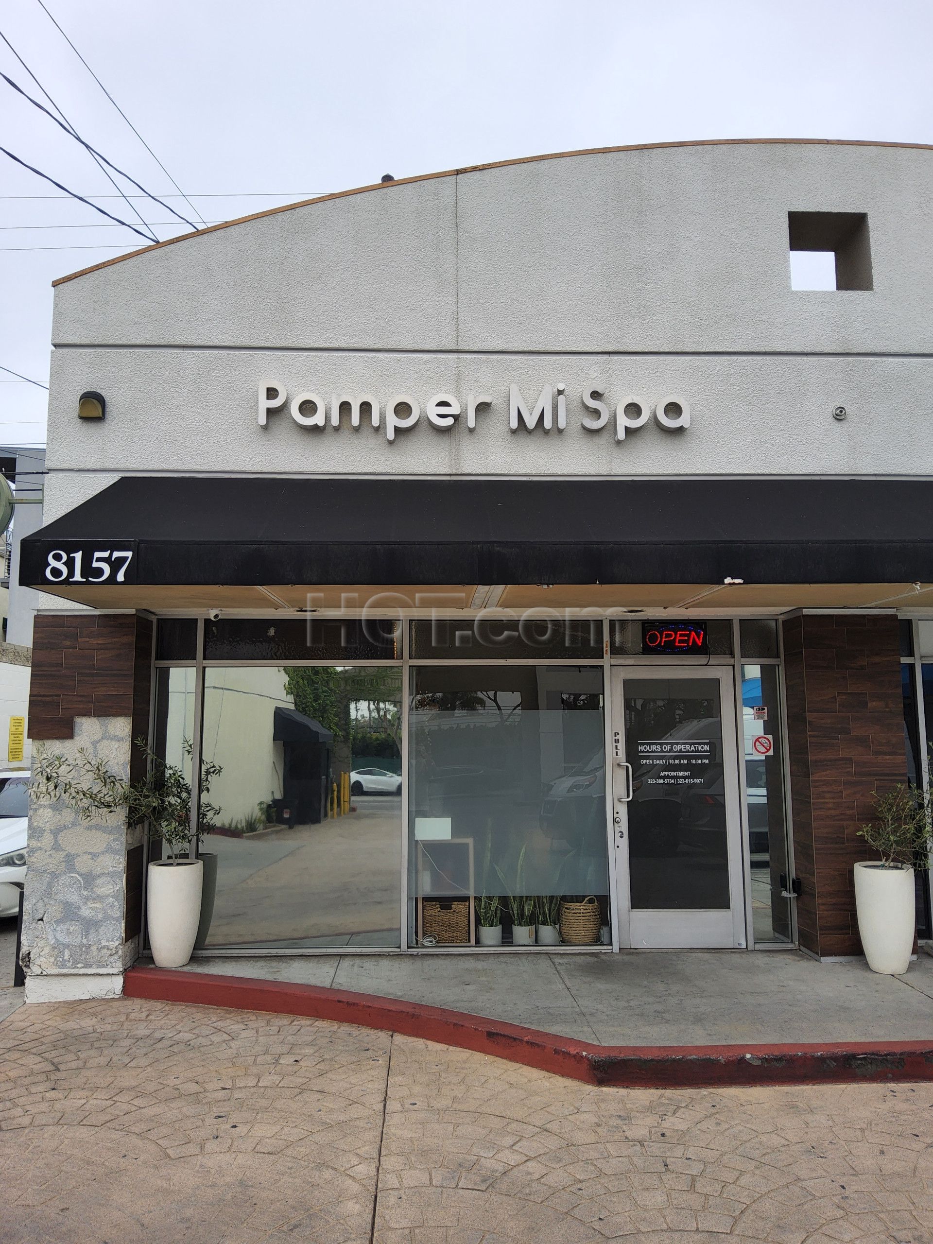 Los Angeles, California Pamper Mi Spa