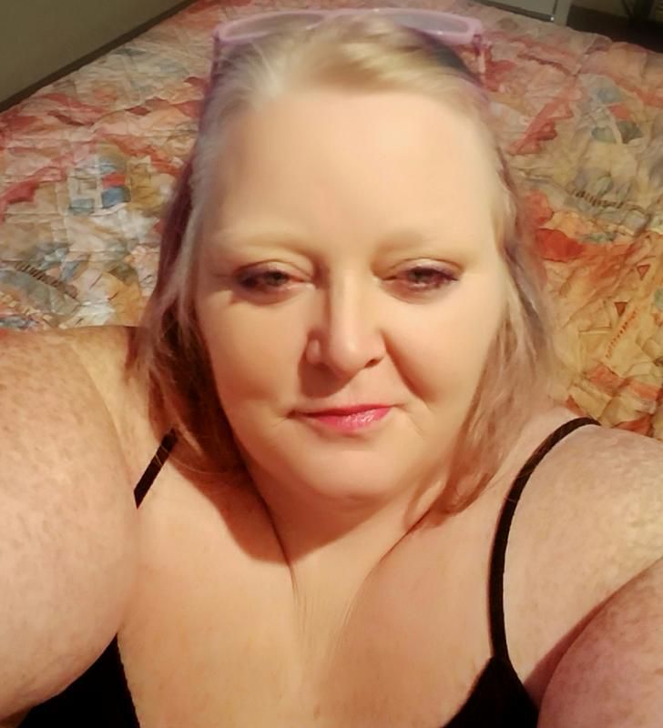 Sexy Mature submissive BBW Gifted In Many Ways