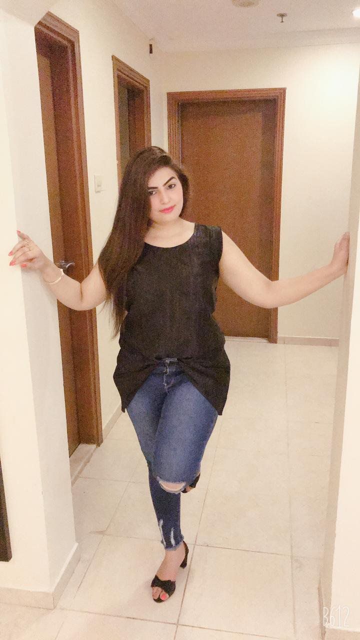 Escorts Ras Al Khaimah City, United Arab Emirates Ishaani Busty Milf