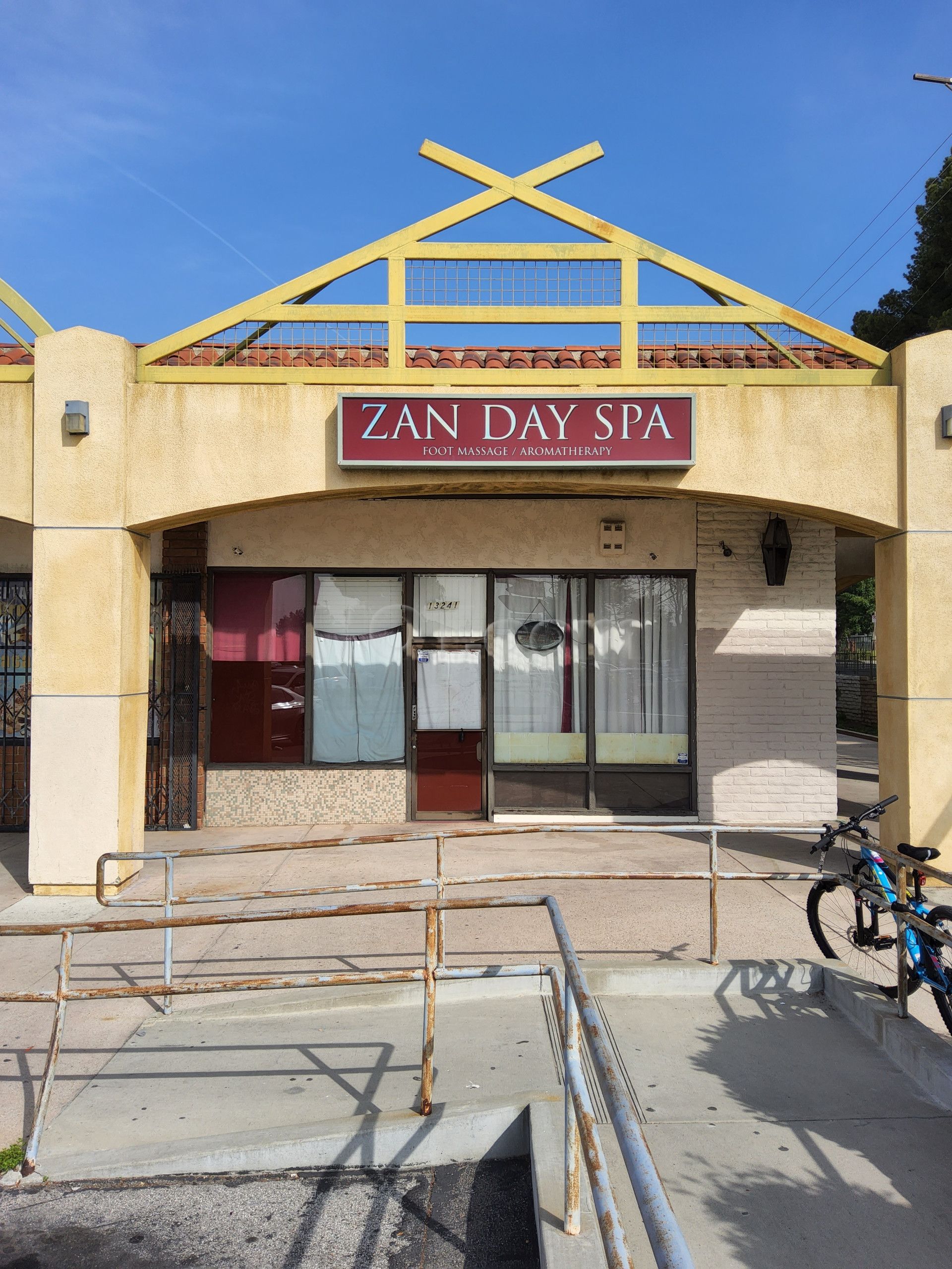 San Fernando, California Zan Day Spa