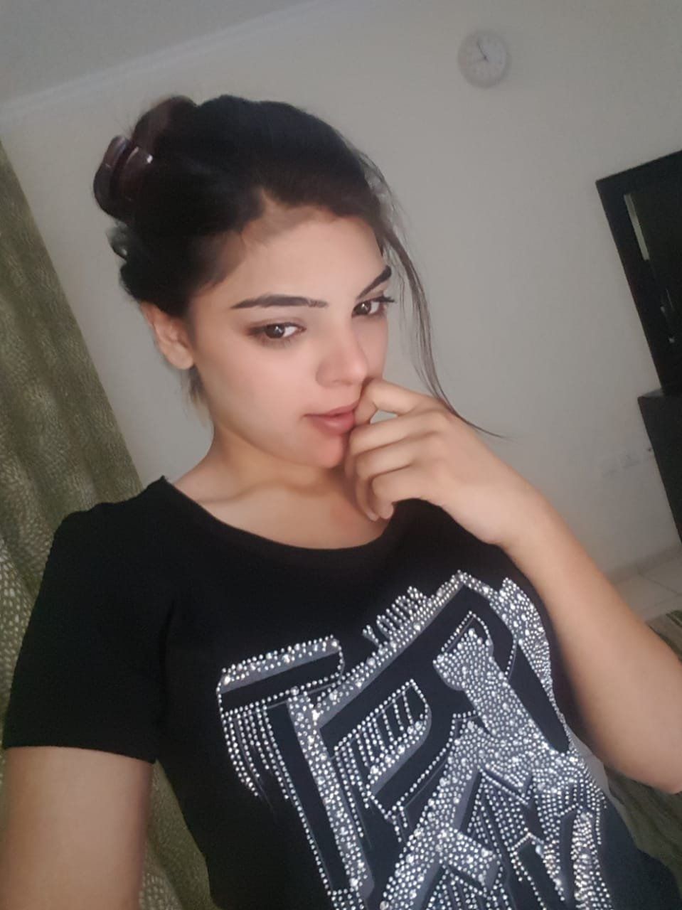 Escorts Ras Al Khaimah City, United Arab Emirates Jiya Indian Girl