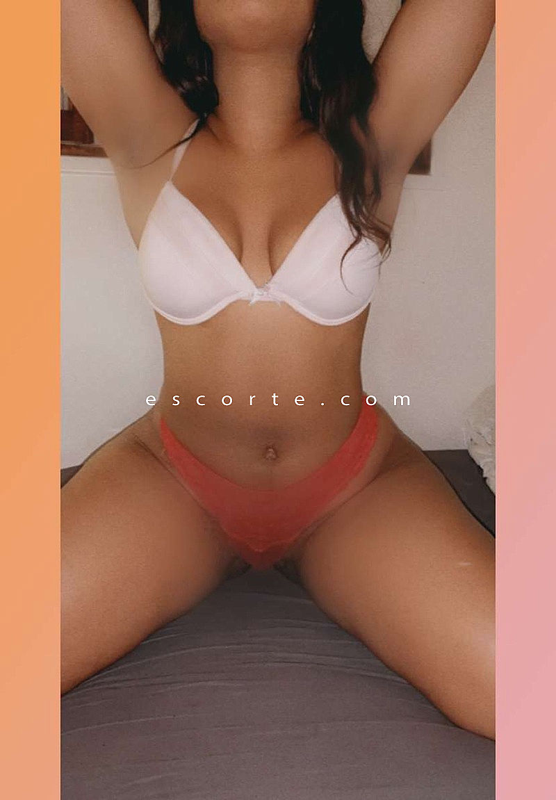 Escorts Roanne, France Vanesssou