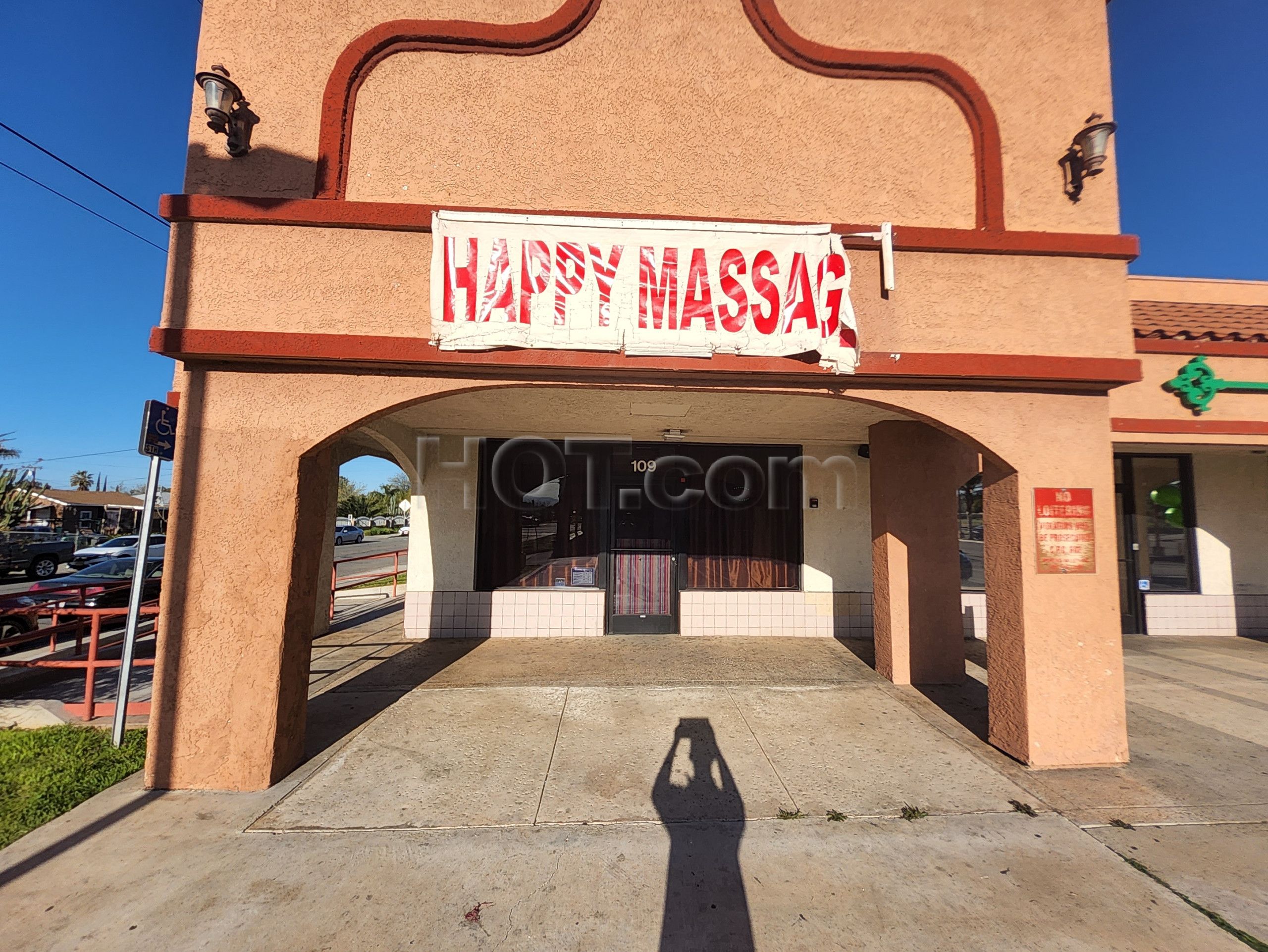 Moreno Valley, California Happy Massage