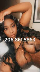 Escorts Saint Paul, Minnesota Thick thighs &’ pretty eyes .