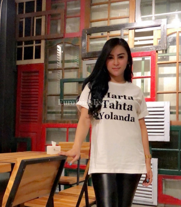 Escorts Bandung, Indonesia Tania Kharisma