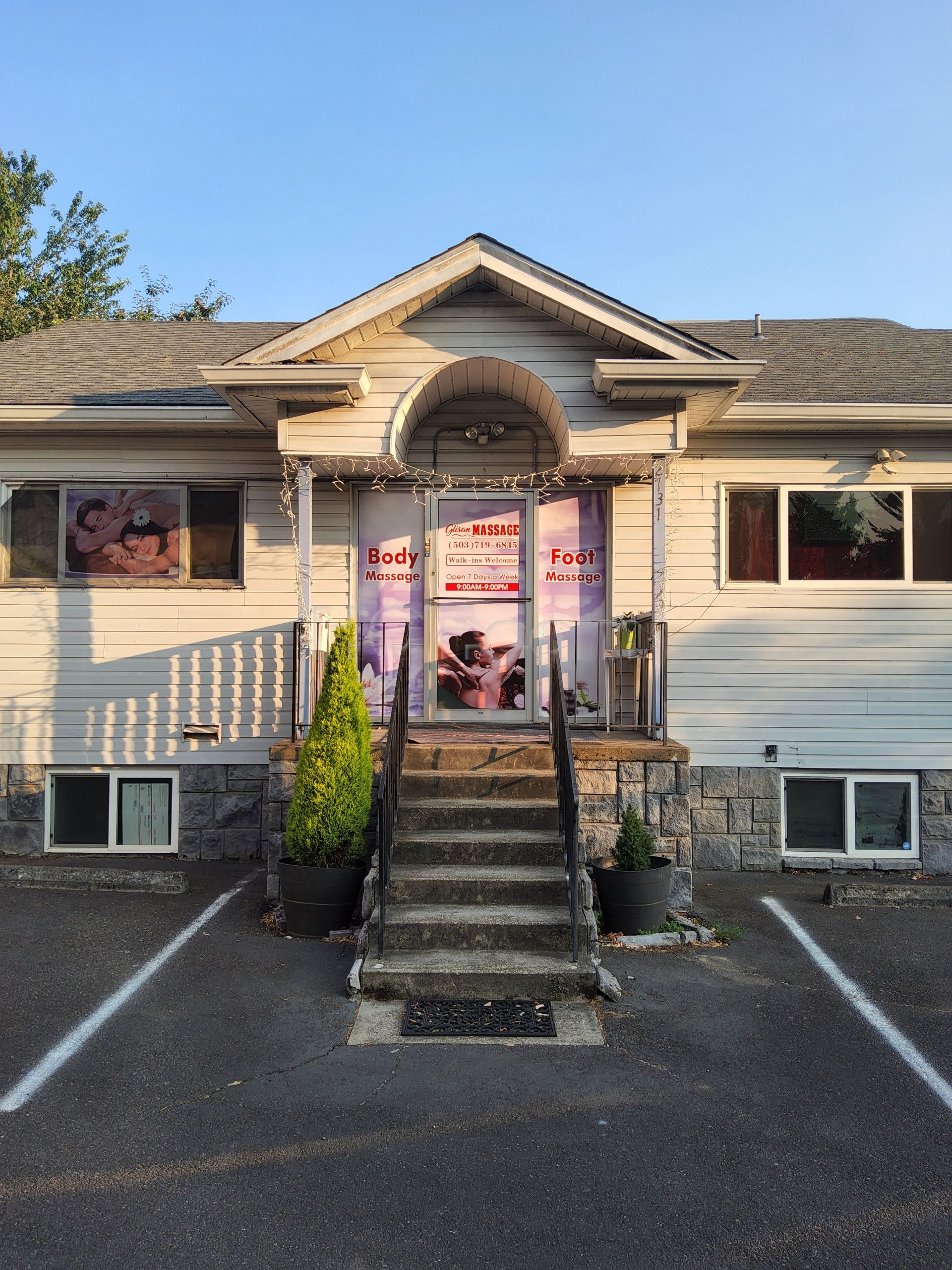 Portland, Oregon Glisan Massage