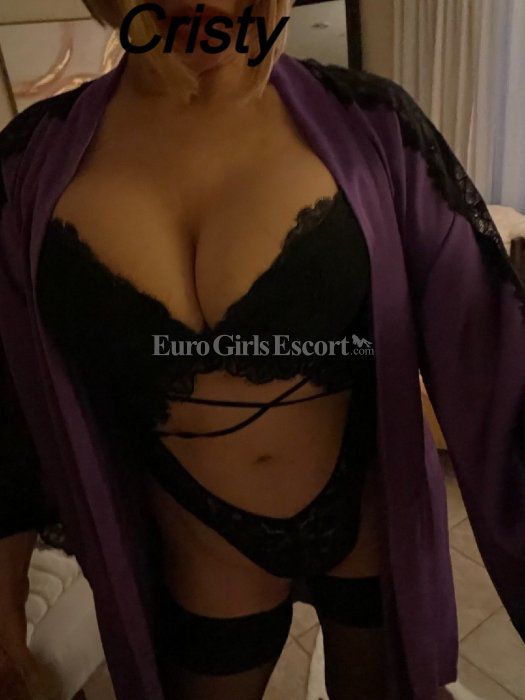 Escorts Halifax, Nova Scotia Cristy Mature