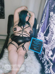 Escorts Calgary, Alberta ◇•●☆☆ indigo ☆☆●•◇ bbw blue haired playmate