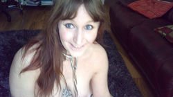 Escorts Livia Red