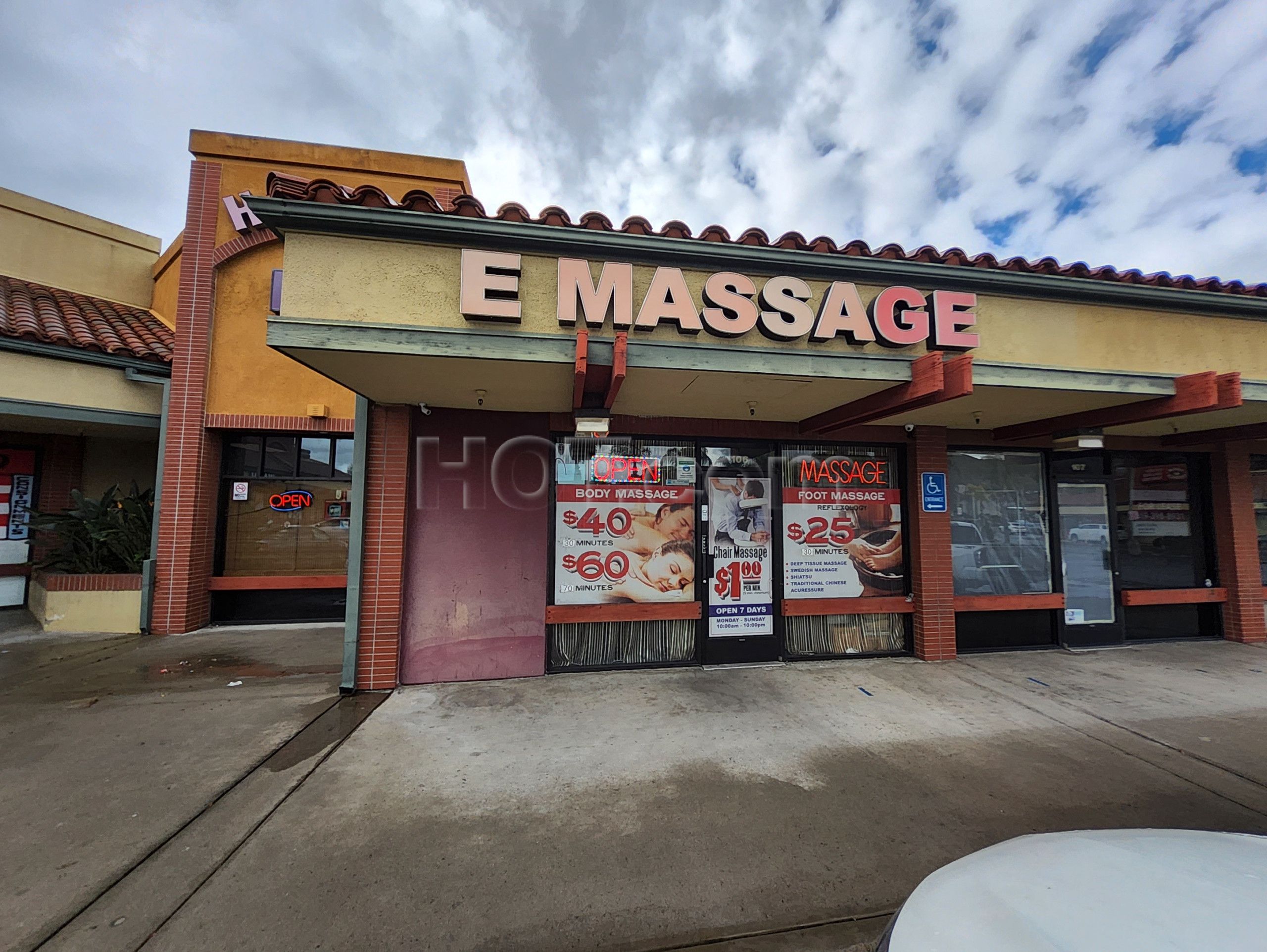 El Cajon, California E Massage