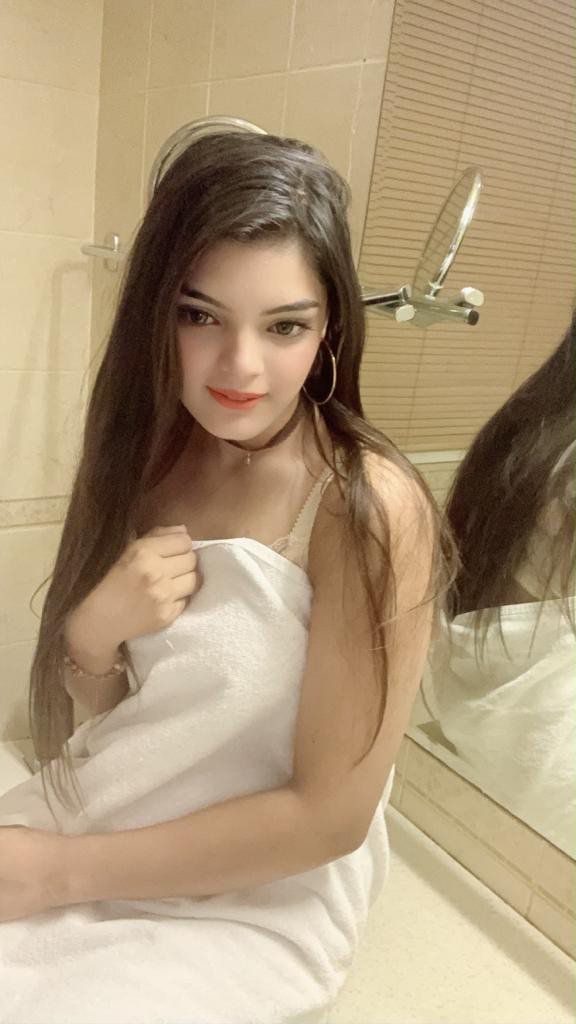 Escorts Al Fujairah City, United Arab Emirates Alisha Indian Girl