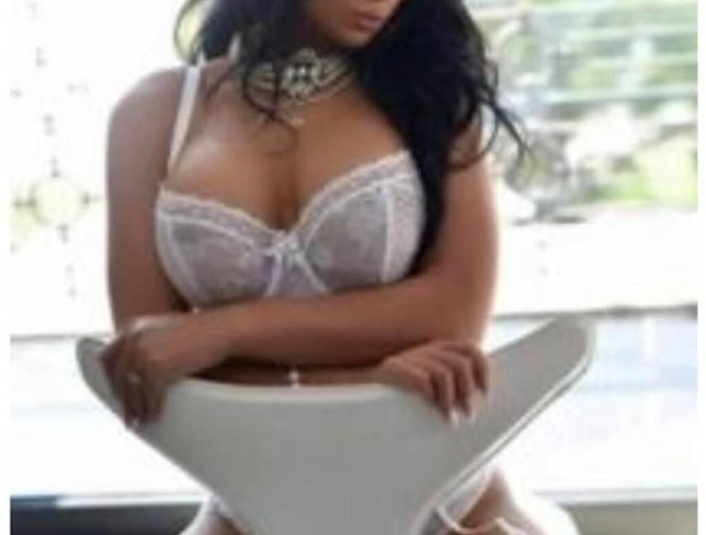 Escorts Barrie, Ontario 705.990.0052 THALIA