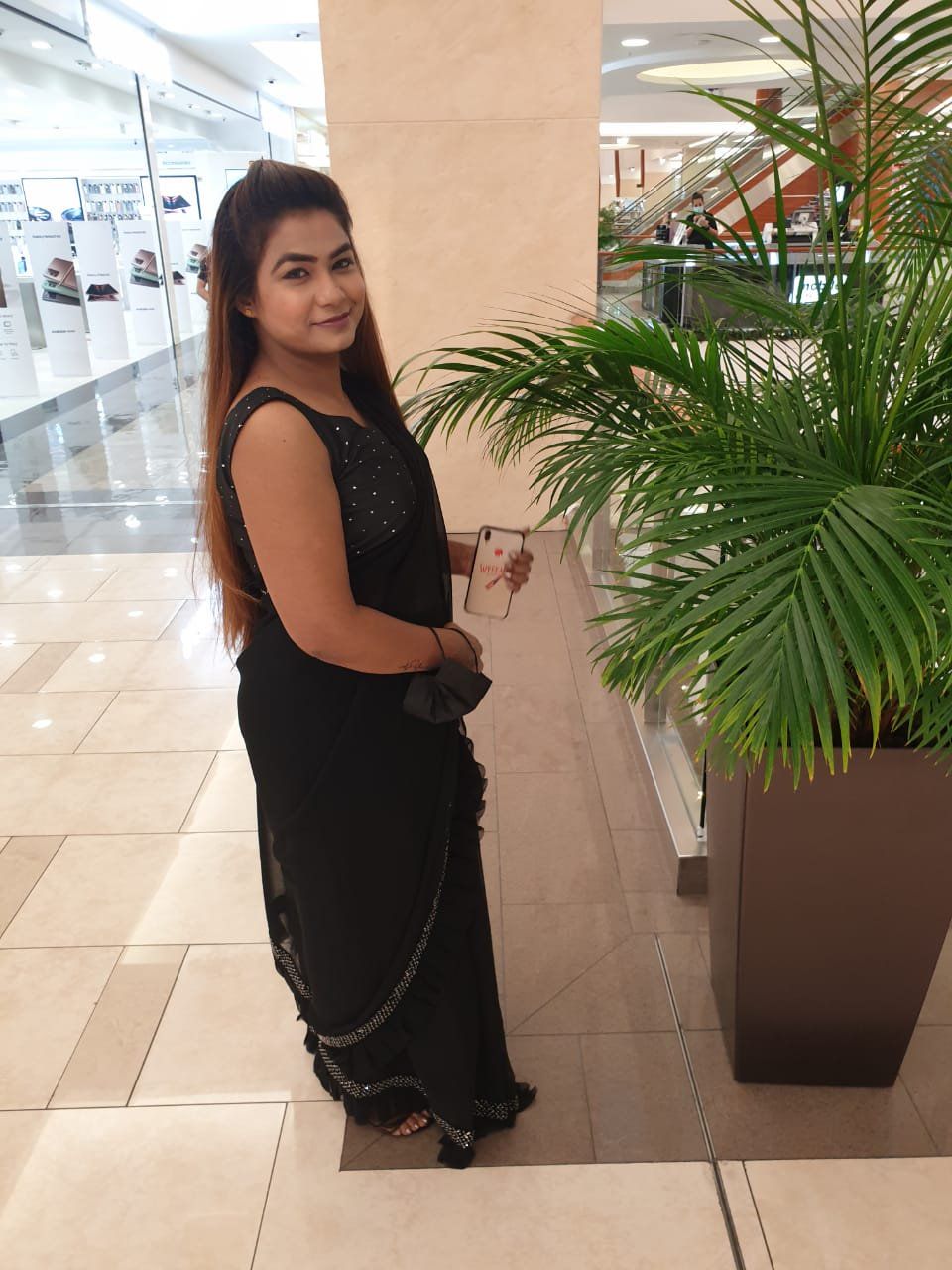 Escorts Dubai, United Arab Emirates Sanjana Indian Housewife